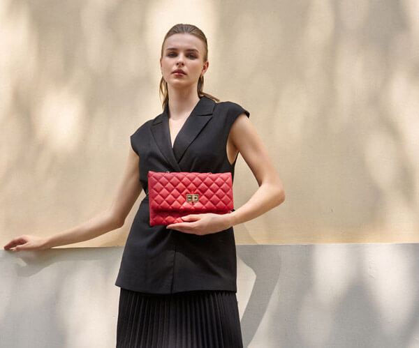 +10 balo sinh viên đại học đẹp thật tuyệt vời vào ngày mai tui deo cheo nu di choi Clutch by linh ha